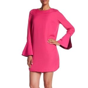 Maac London Plaza Bell Cuff Shift Dress